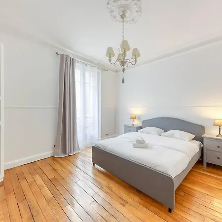 Amazing Sacre-coeur Apartment Paris